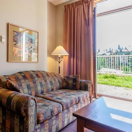 Cahilty Lodge Sun Peaks Room photo