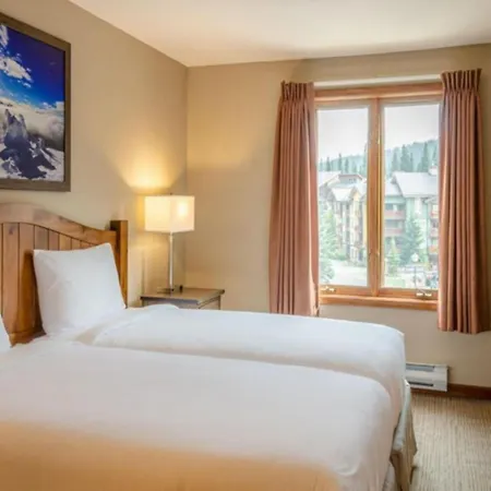Cahilty Lodge Sun Peaks Exterior photo
