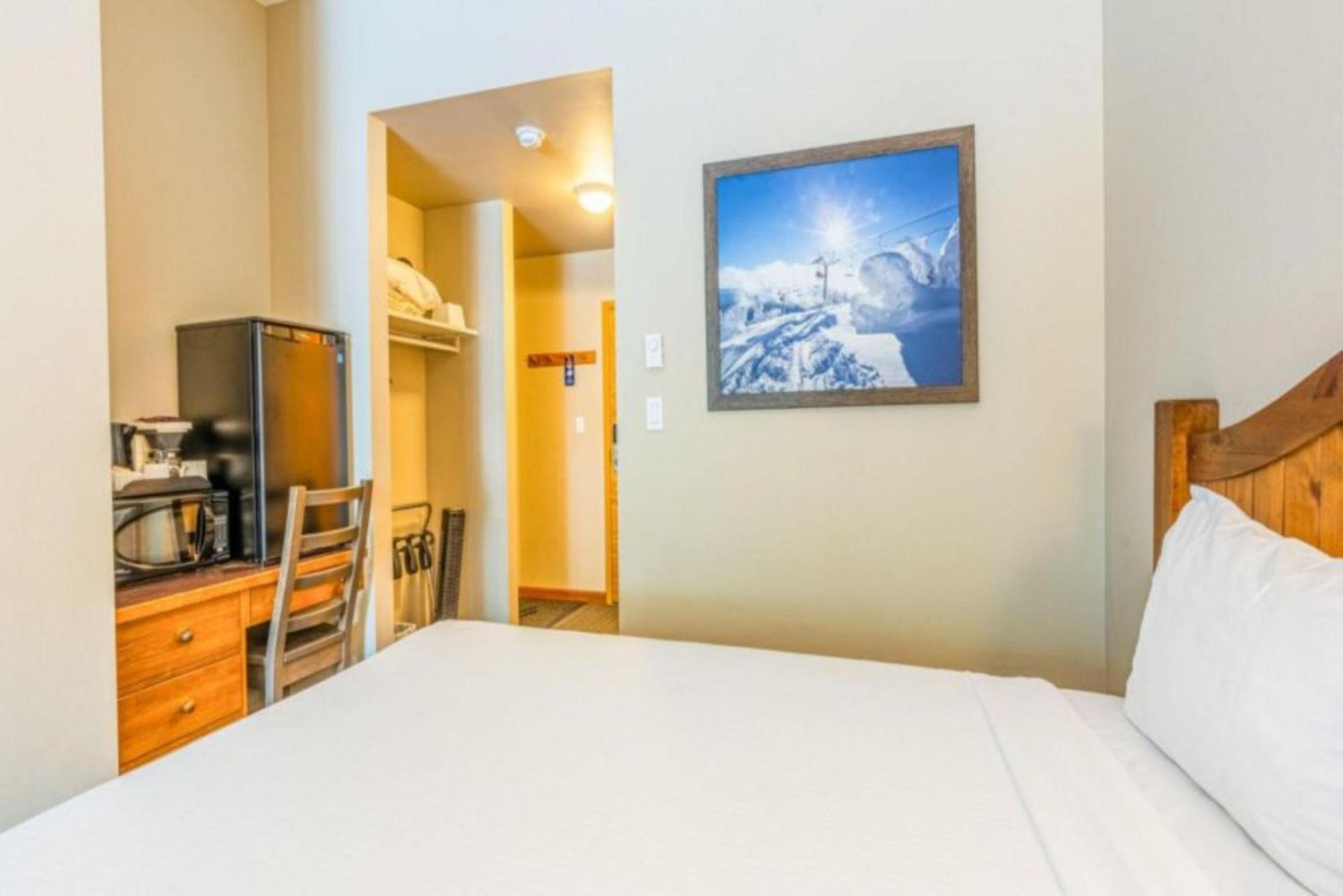 Hotel Cahilty Sun Peaks